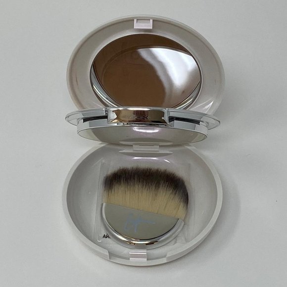 IT Cosmetics Celeb Foundation Illumination - RICH - Picture 2 of 10